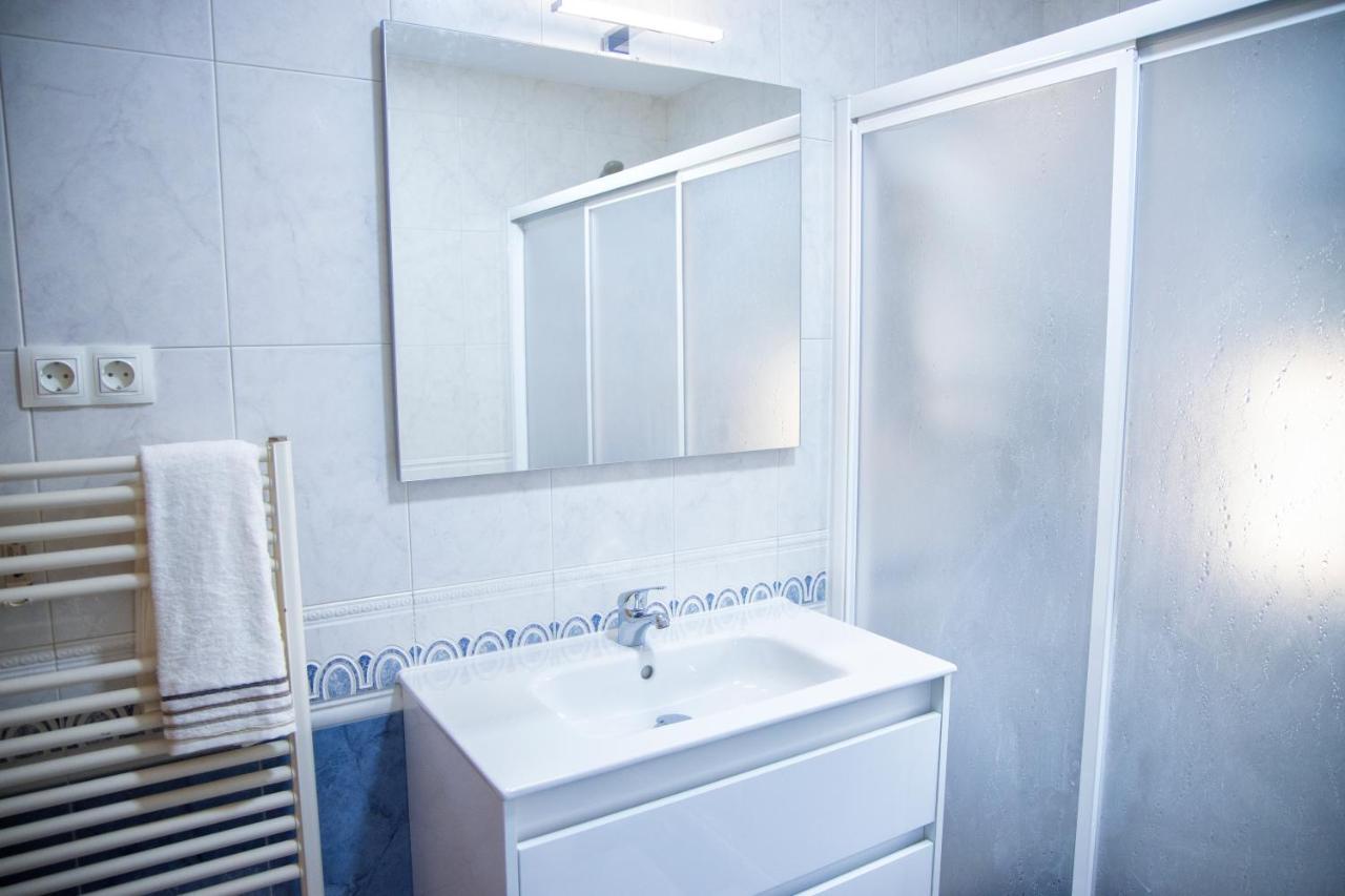 La Casa De Los Bisa Holiday home Sanchidrian