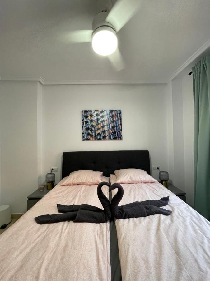 Three Bedroom With Pool In Torrevieja