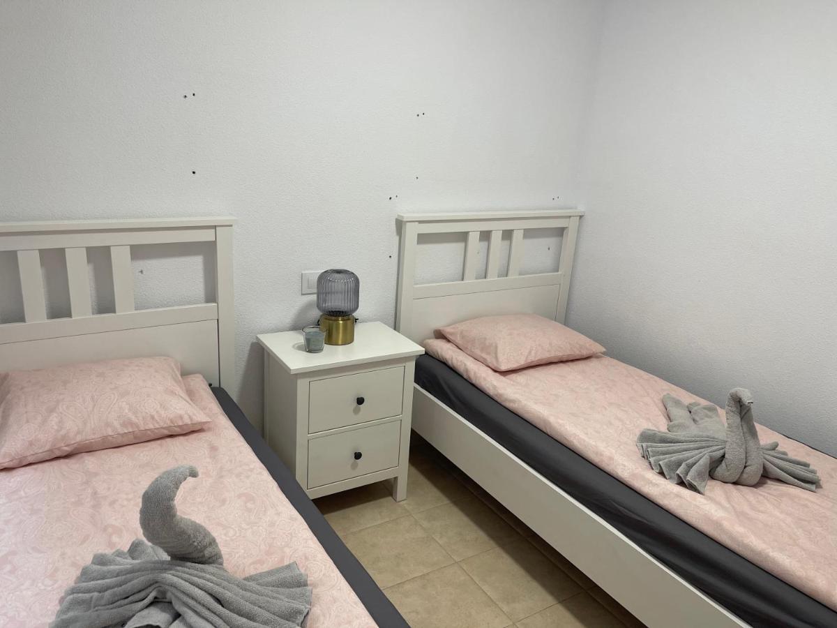 Apartment Three Bedroom With Pool In