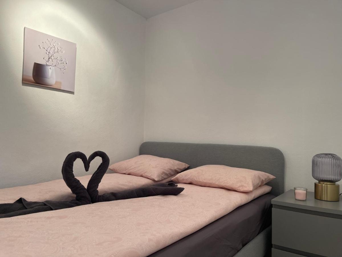 Three Bedroom With Pool In Torrevieja