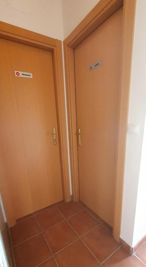 Chalet T-rex Bretun