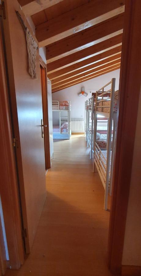 Chalet T-rex