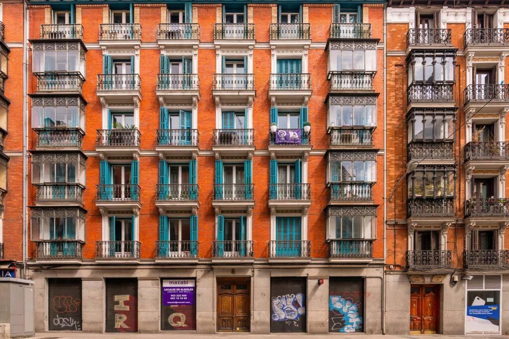 Modern In Downtown Area-2beds 1bath-plaza Mayor Apartamento