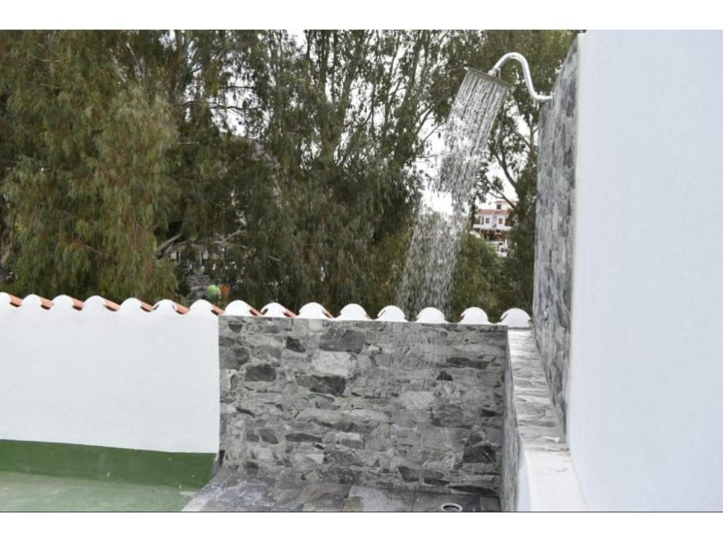 2 * Santa Lucía