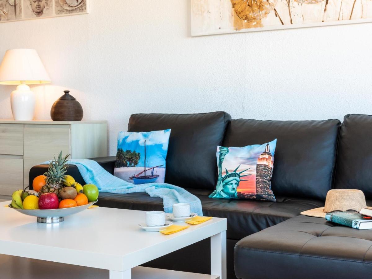 1409 Luxury Paraiso Sea View Apartment