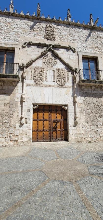 Mía Ii Loft Centro Histórico - Parking&wifi Free Apartamento