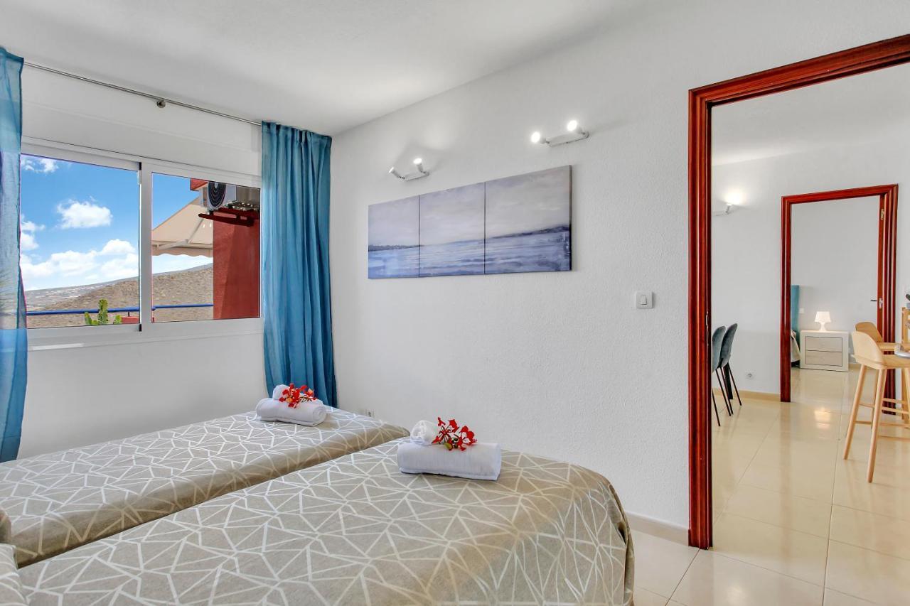 Apartment Wonderful View, Huge Terrace Solarium, Private Parking Costa Adeje (Tenerife)