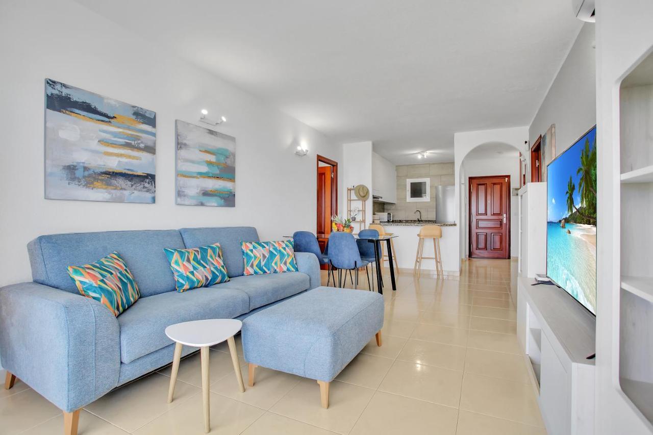 Apartment Wonderful View, Huge Terrace Solarium, Private Parking Costa Adeje (Tenerife)