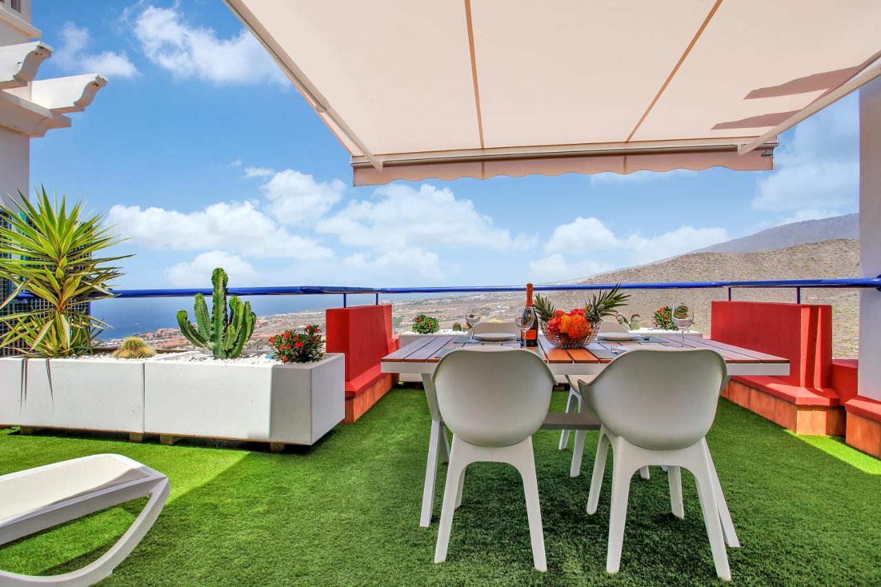 Wonderful View, Huge Terrace Solarium, Private Parking * Costa Adeje (Tenerife)