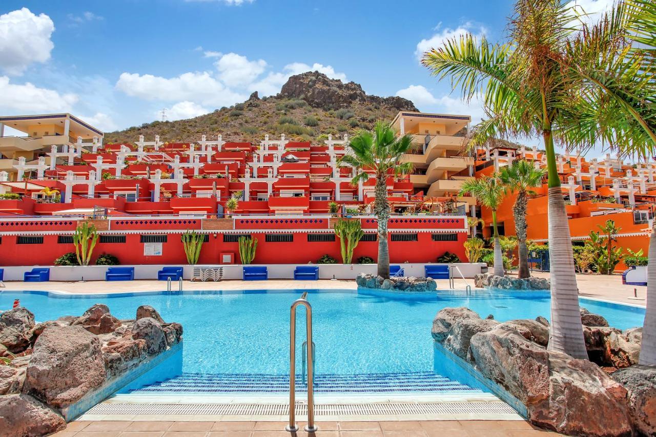 Wonderful View, Huge Terrace Solarium, Private Parking