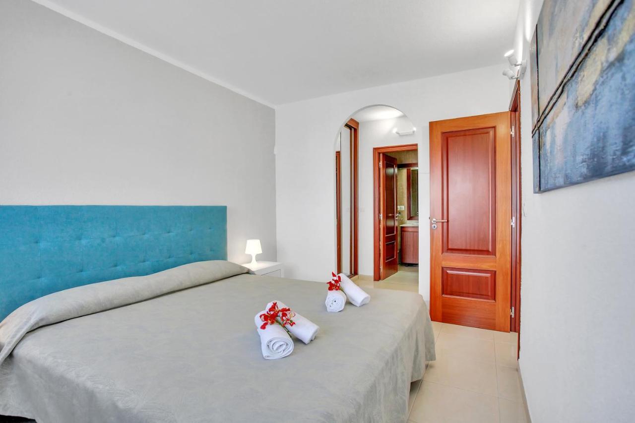 Wonderful View, Huge Terrace Solarium, Private Parking