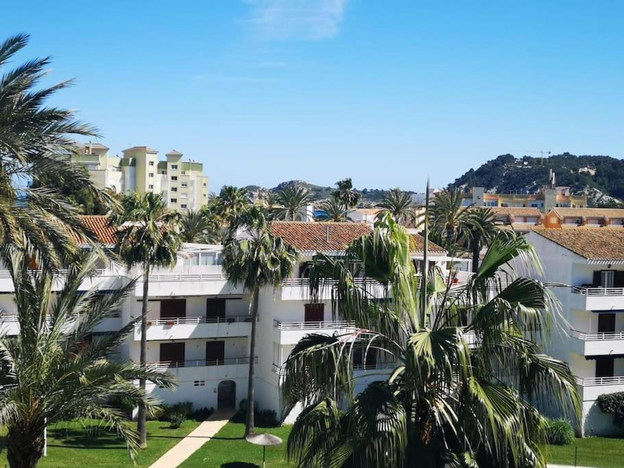 Apartamento Casa En Urb. Con La Piscina Más Grande De Jávea. *