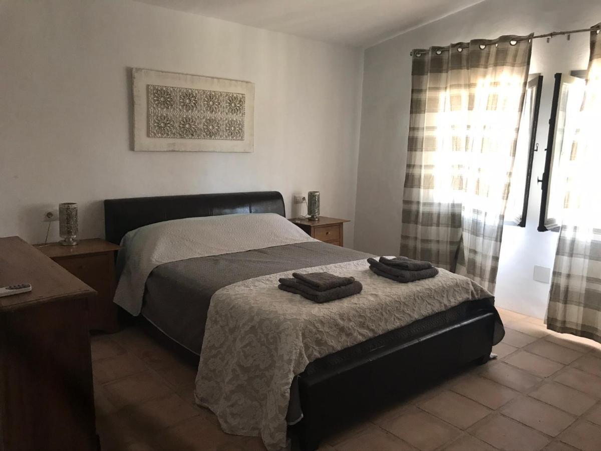 Stunning 3 Bed Finca With Attached 2 Bed Casita With Sea And Mountain Views Villa Malaga