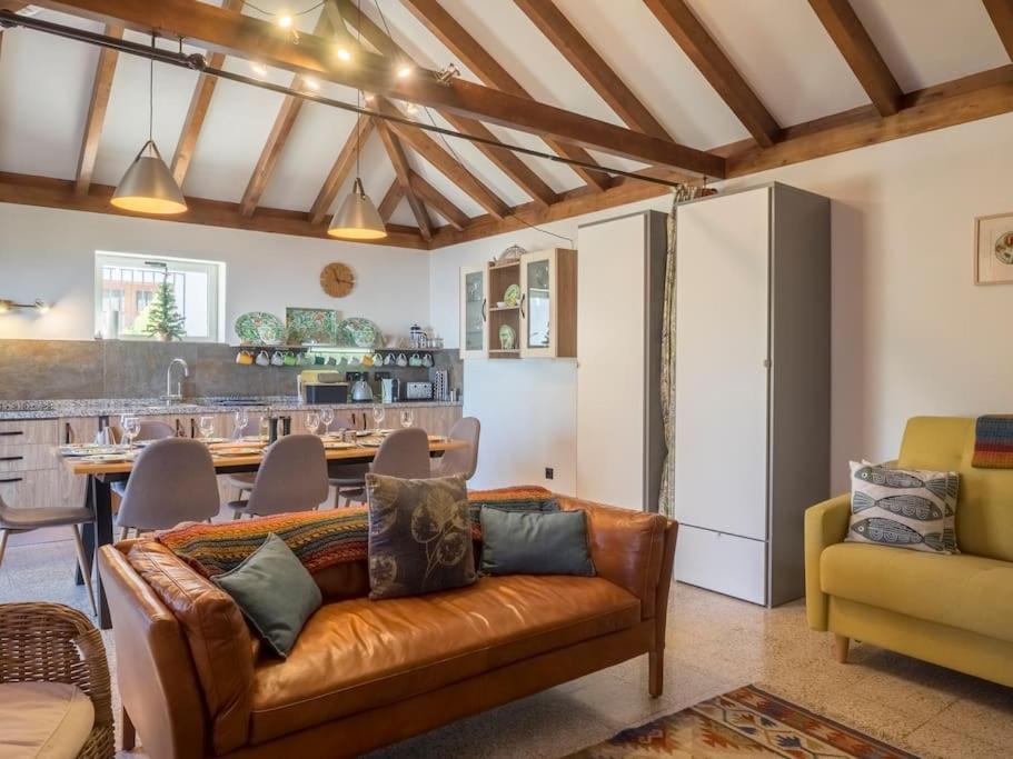 Villa Casa Viña: A Spectacular Away From It *
