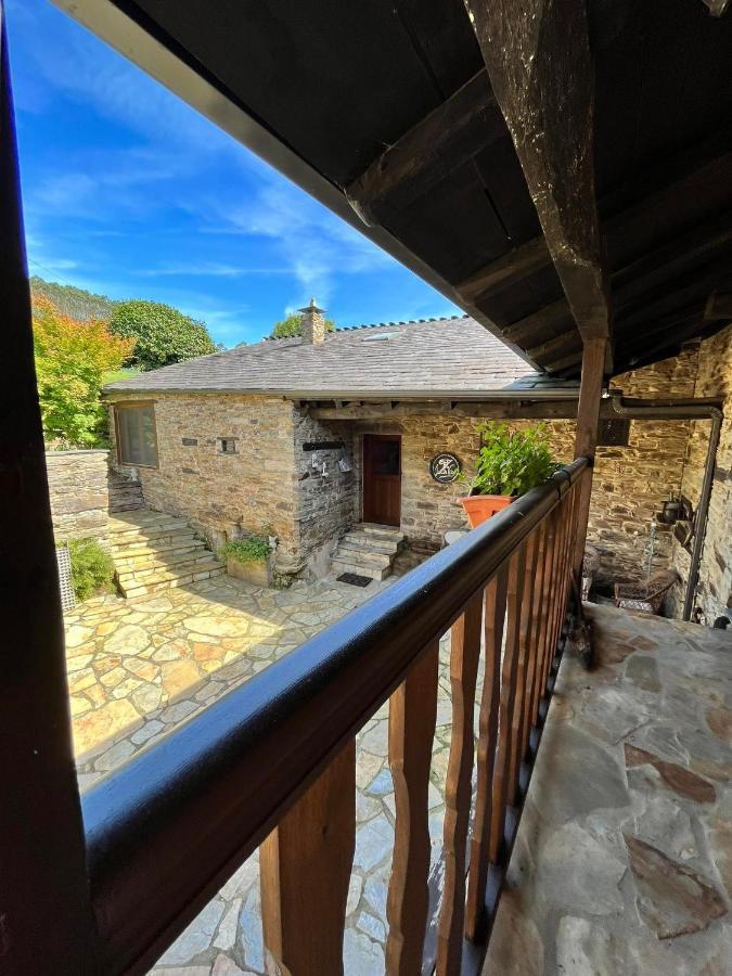 Complejo Rural Lar De Vies Casa rural A Pontenova