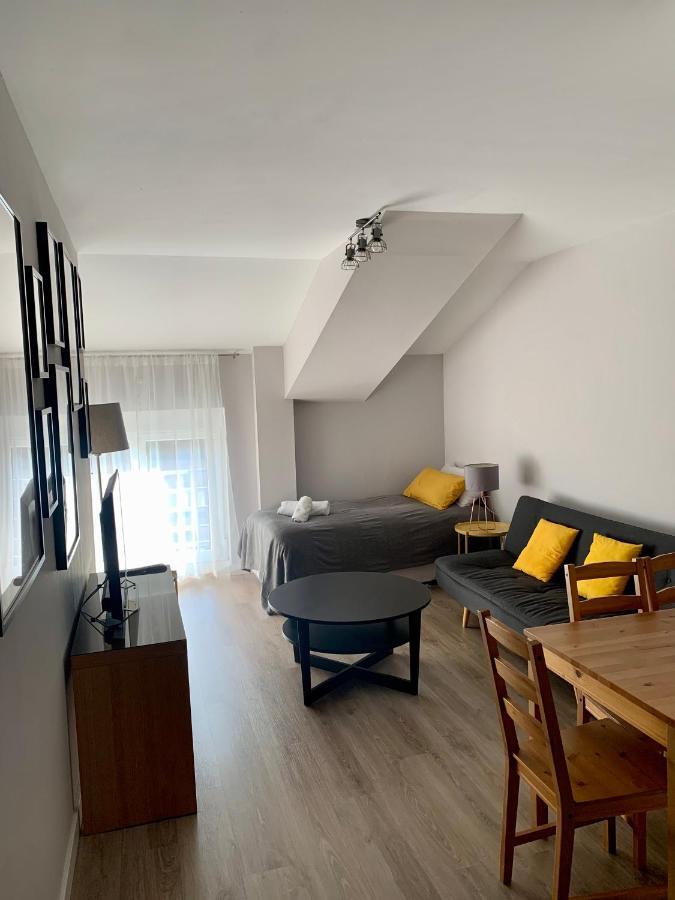 Acogedor Atico En El Centro Con Parking Apartamento