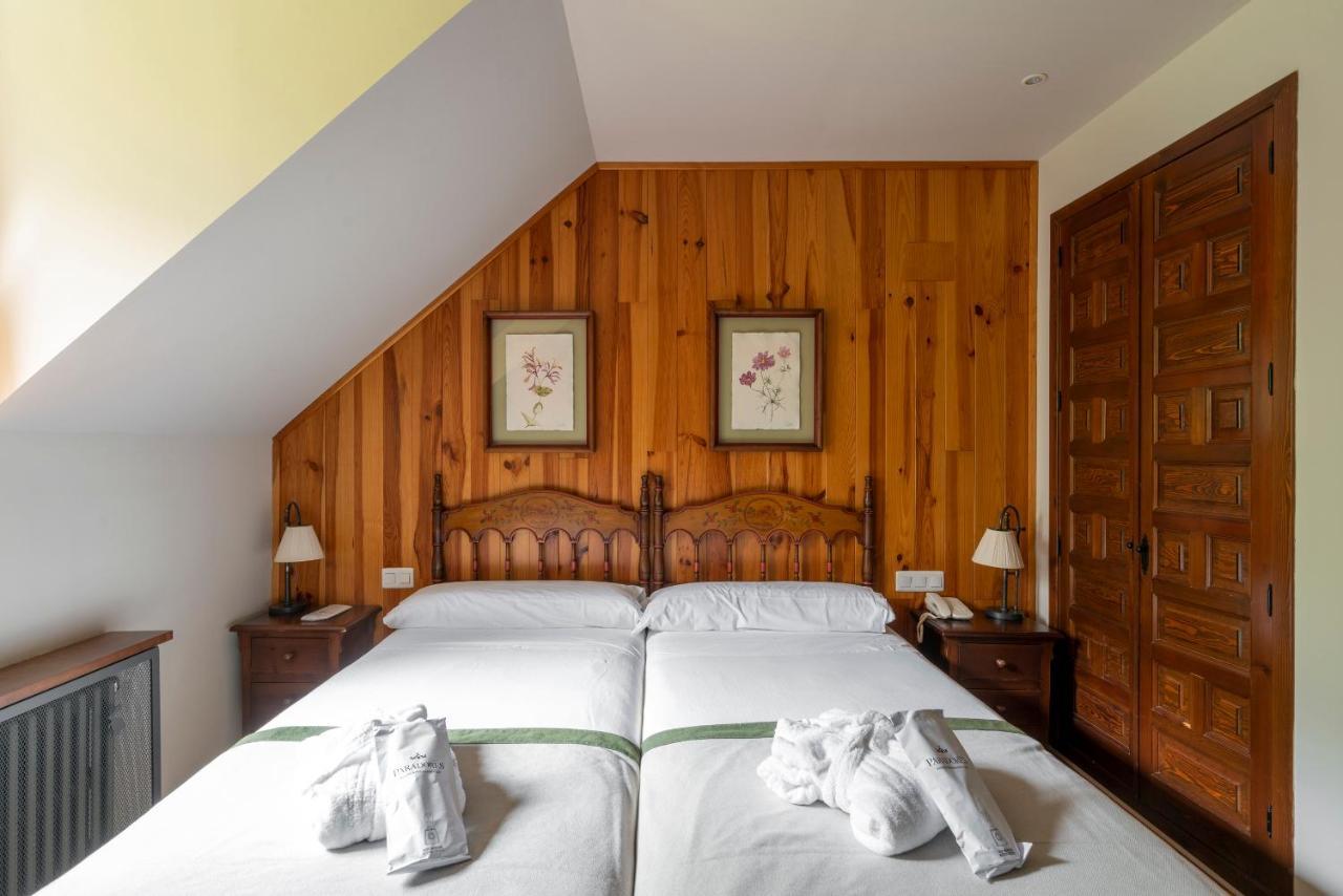 Hotel De Bielsa 3*