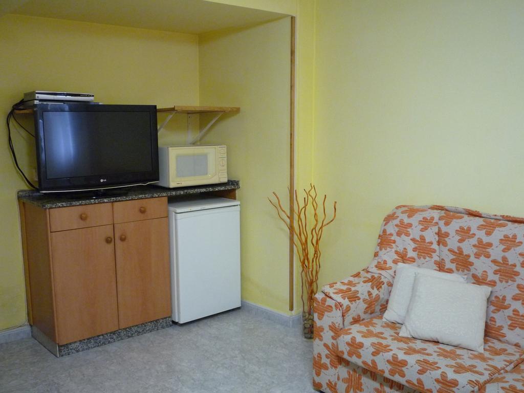 Residencia Ponte Vella Pensión 2*