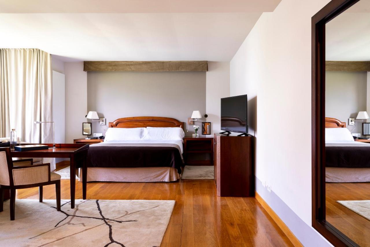 Hotel De 4*