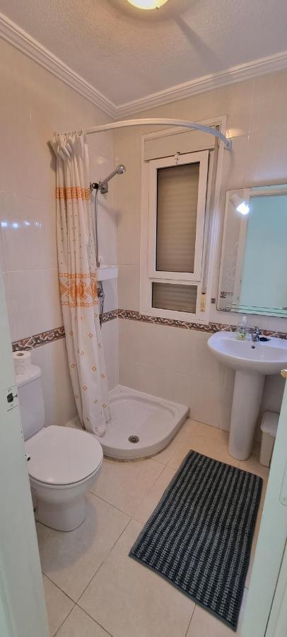 Lovely 2 Bed, 2 Bath Apt With 2 Large Pools