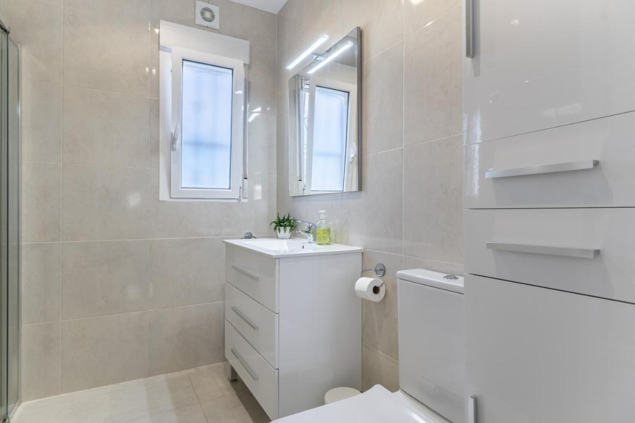 Modern With Great Location *