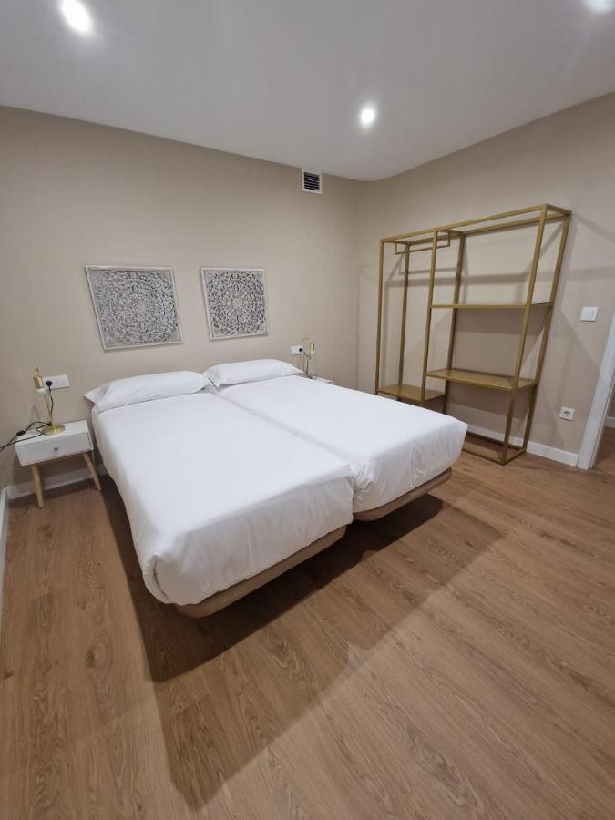 Mencía Apartahotel *