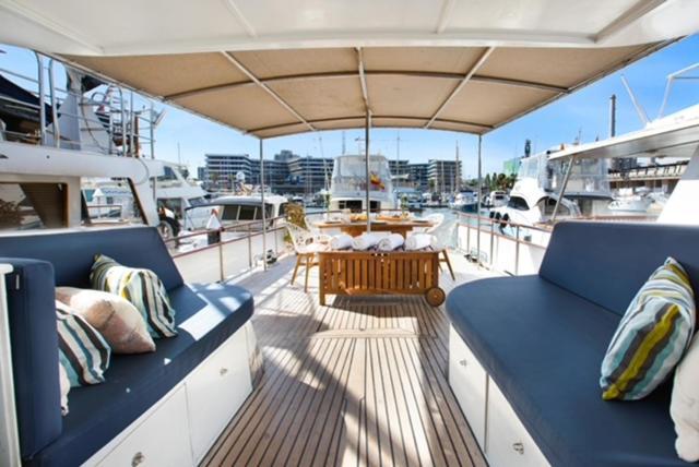 Charming Boat In Barcelona - Perfect Getaway *