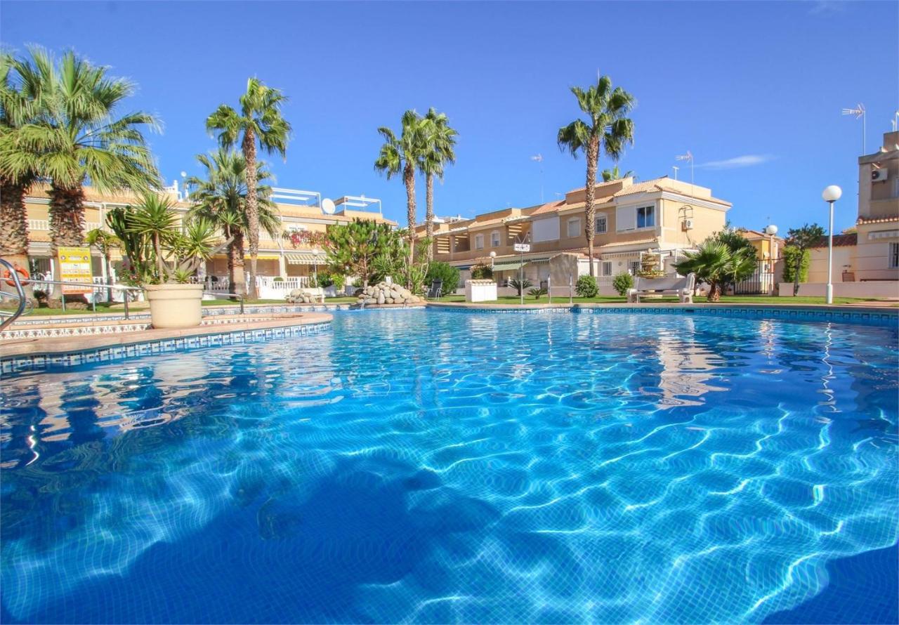 Apartamento Lovely 2 Bed, 2 Bath Apt With 2 Large Pools