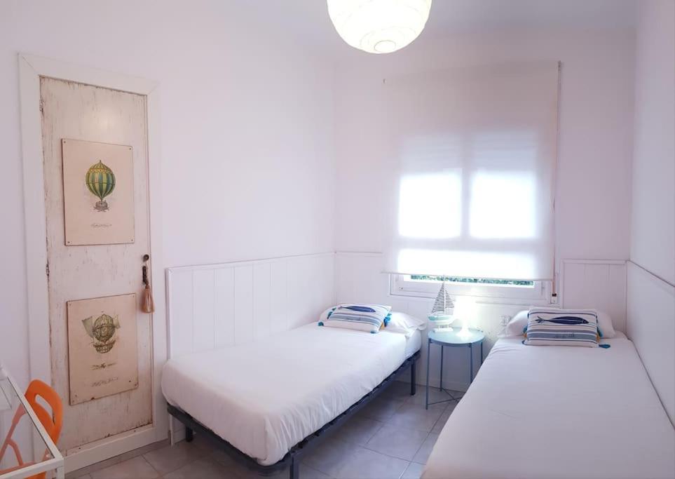 Enjoy Your Holidays 300m To The Mediterranean Sea At Divali *