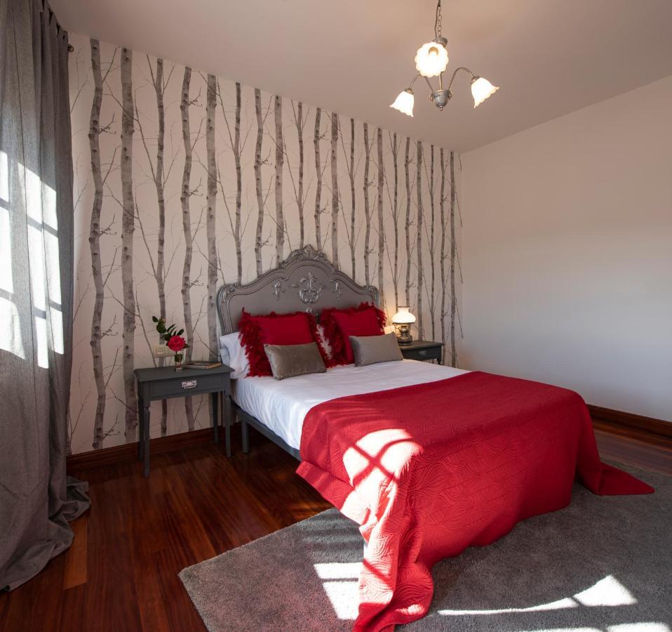 Impresionante- Rosa- Boutique Con Piscina Cerca De Santiago Y Playas Rias Bajas Padrón