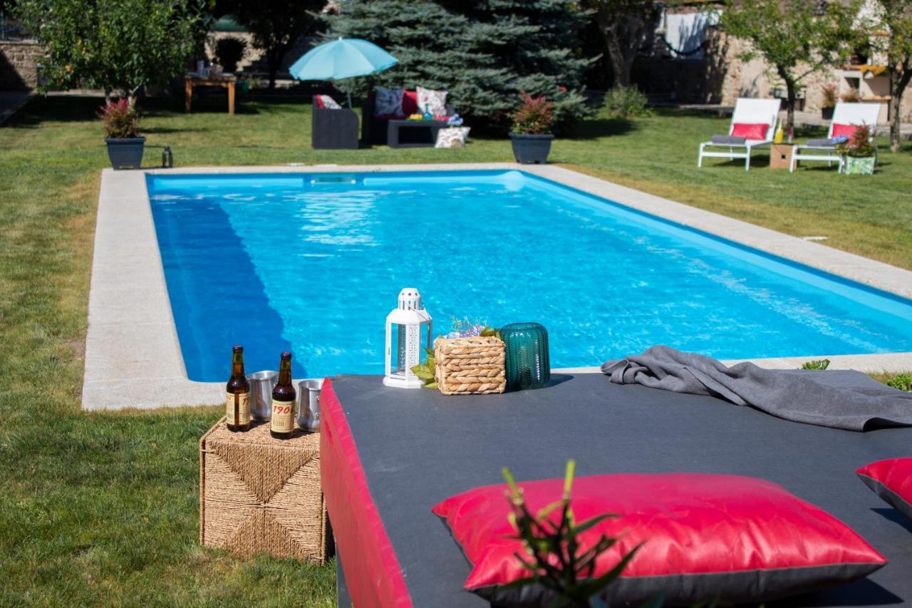 Impresionante- Rosa- Boutique Con Piscina Cerca De Santiago Y Playas Rias Bajas
