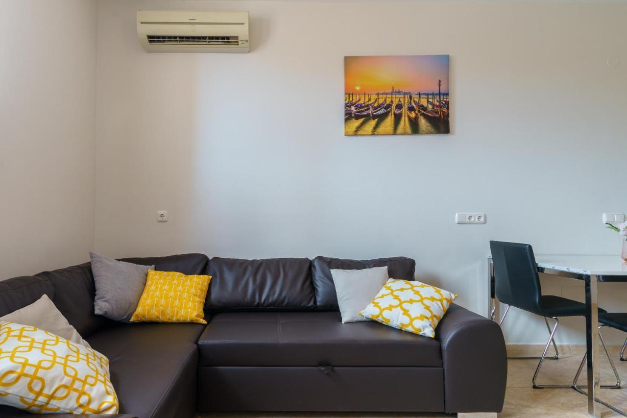 Ct 138 - La Cala Boulevard - I *