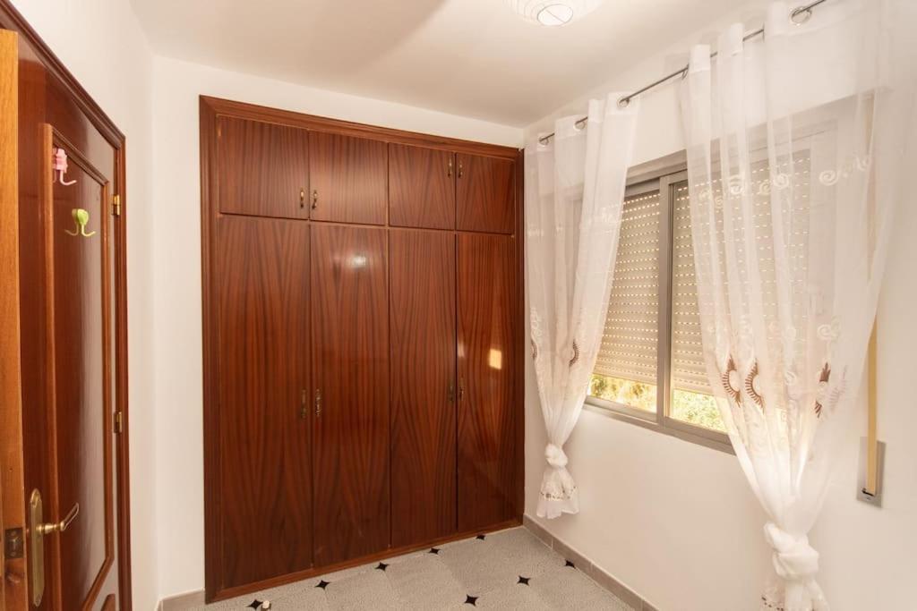 Apartment Precioso Piso De 3 Dormitorios, Cocina Y 1 Bano