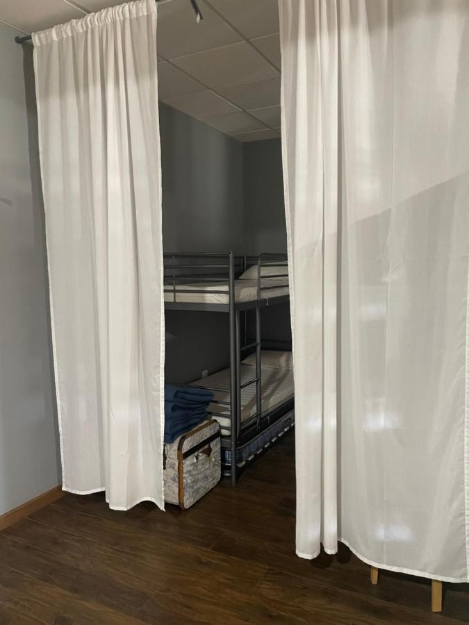 Rem Hostel *
