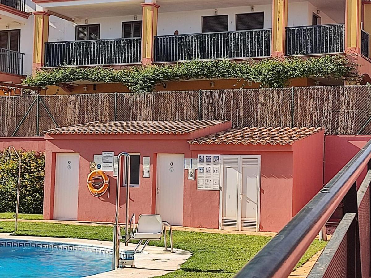 Precioso Con Piscina Y Patio Exterior. Apartamento *