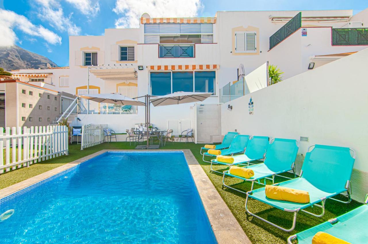 Luxury House With Private Heated Pool, Bbq And Private Parking