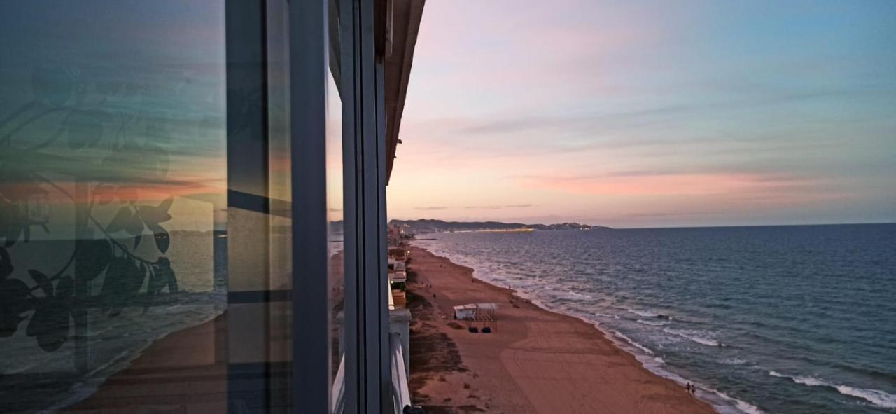 Mountain Front - En Piso De Playa ! *