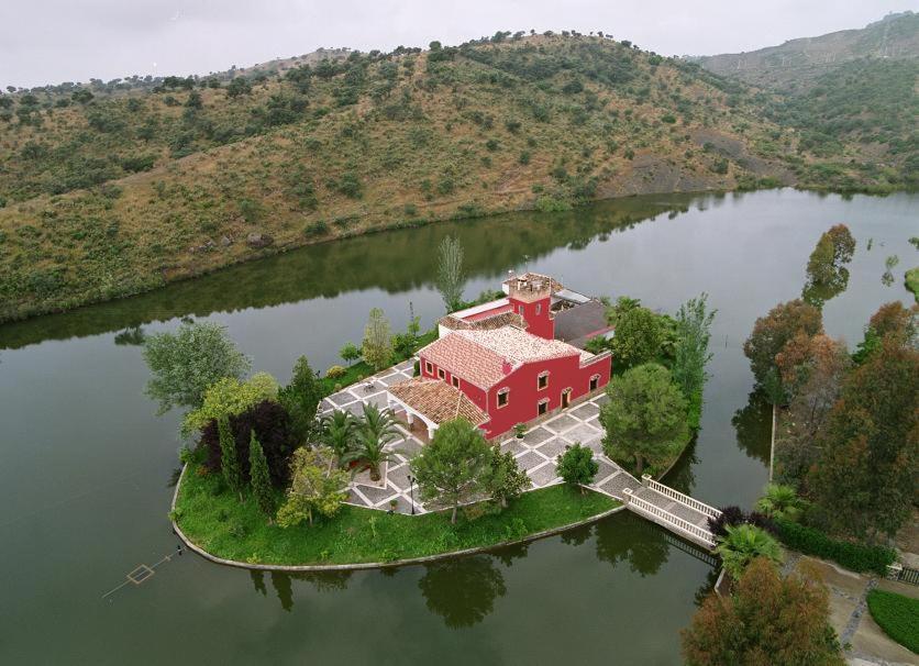 Chalet Hacienda La Huertezuela Y Casa Del *