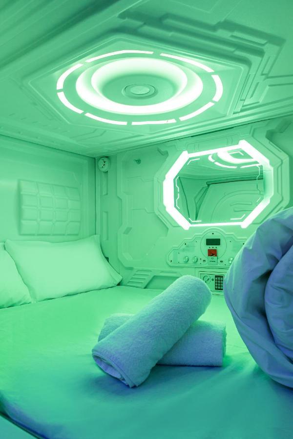 Art Seven Capsules Hotel cápsula Madrid