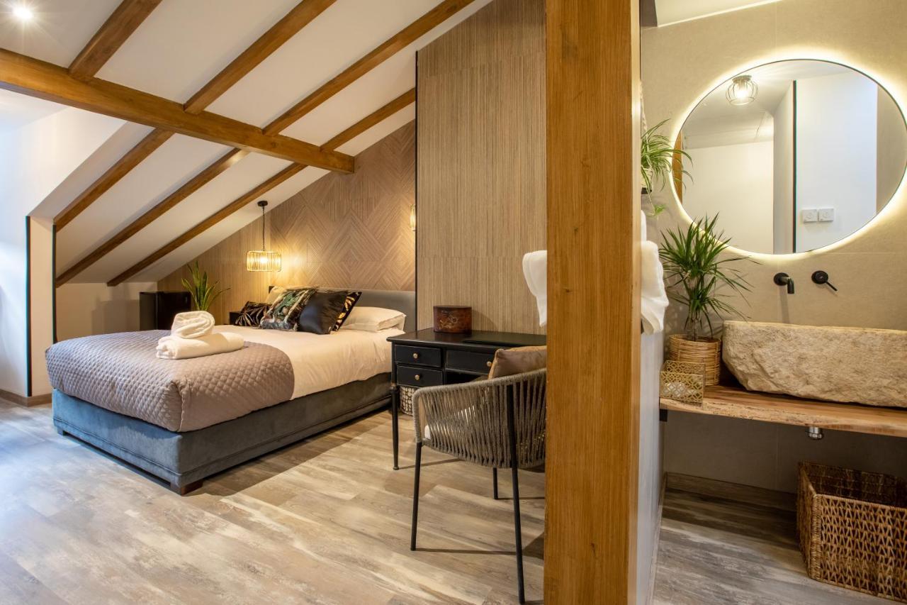 La De Consuelito Hotel