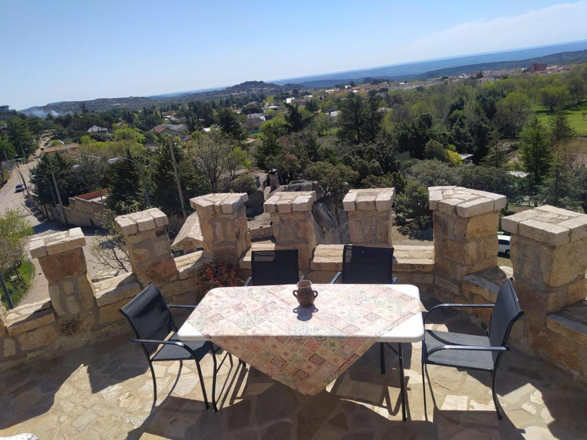 Magnífico Castillo Privado, Elevado En La Roca Chalet *