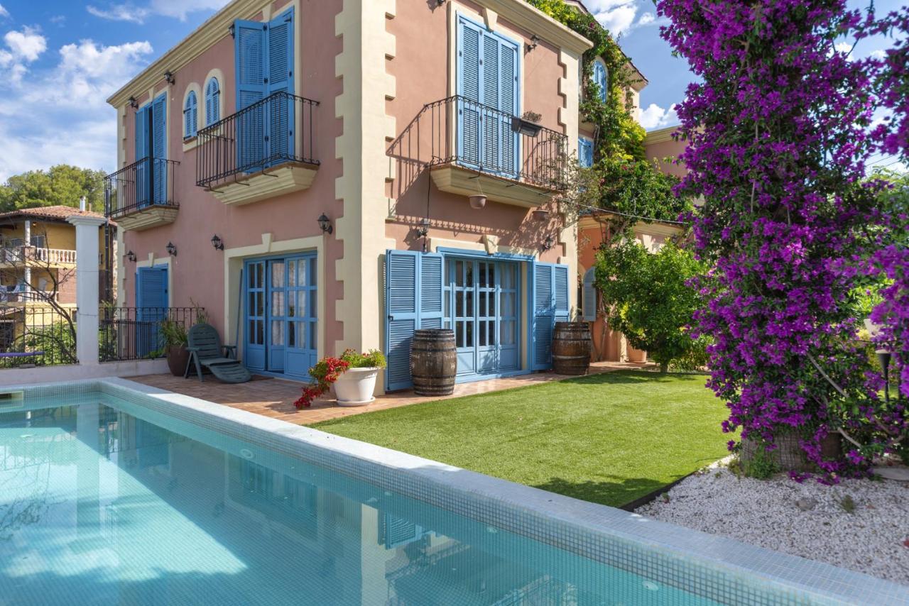 Villa Casa Colonial Sitges Hills