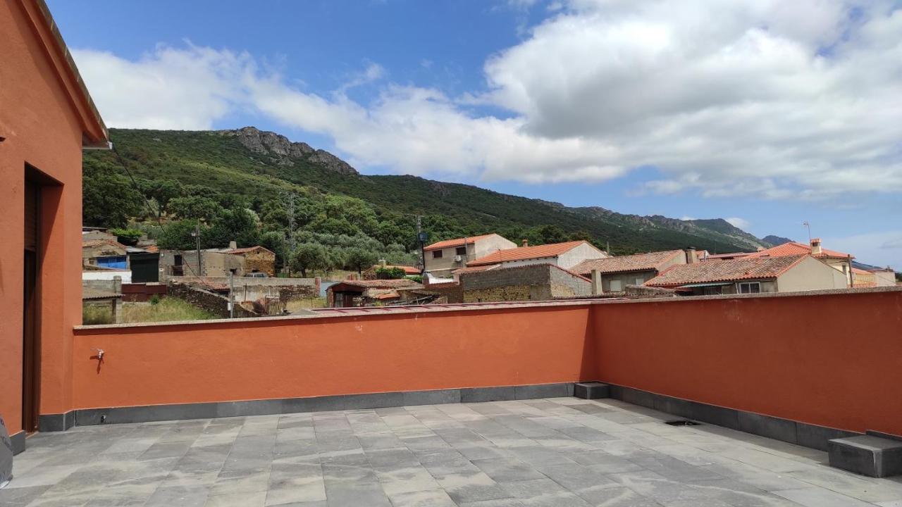 La Colmena Del Geoparque Casa rural Navatrasierra