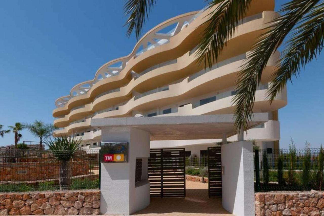 Premium With Swimming Pool By Aparters Apartment Arenales del Sol