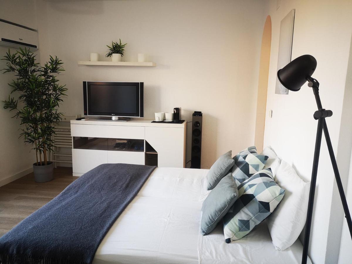 Apartment Paradise - - First Line *