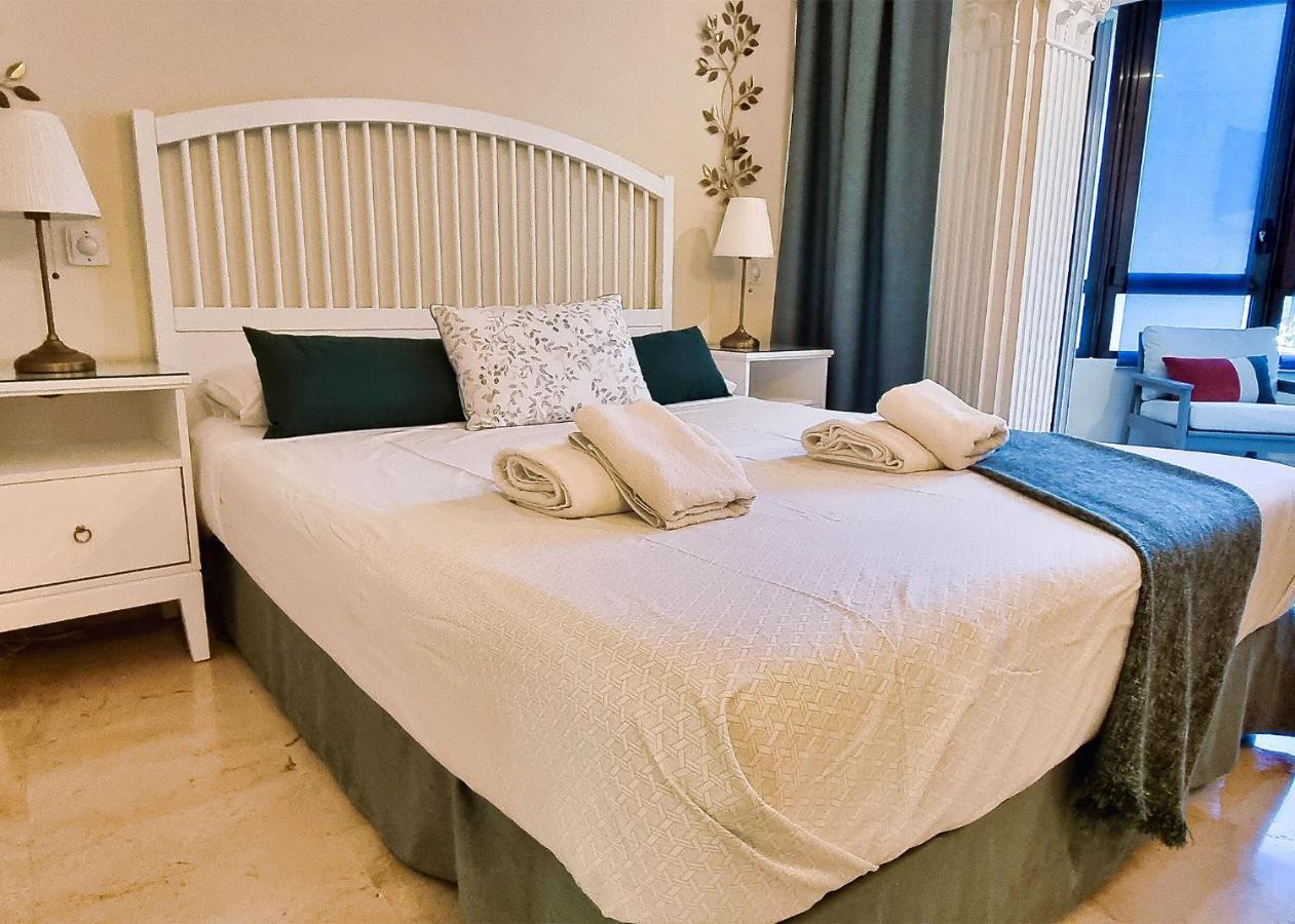 Spacious Renovated 1-bedroom In Center With Free Parking Apartamento Marbella