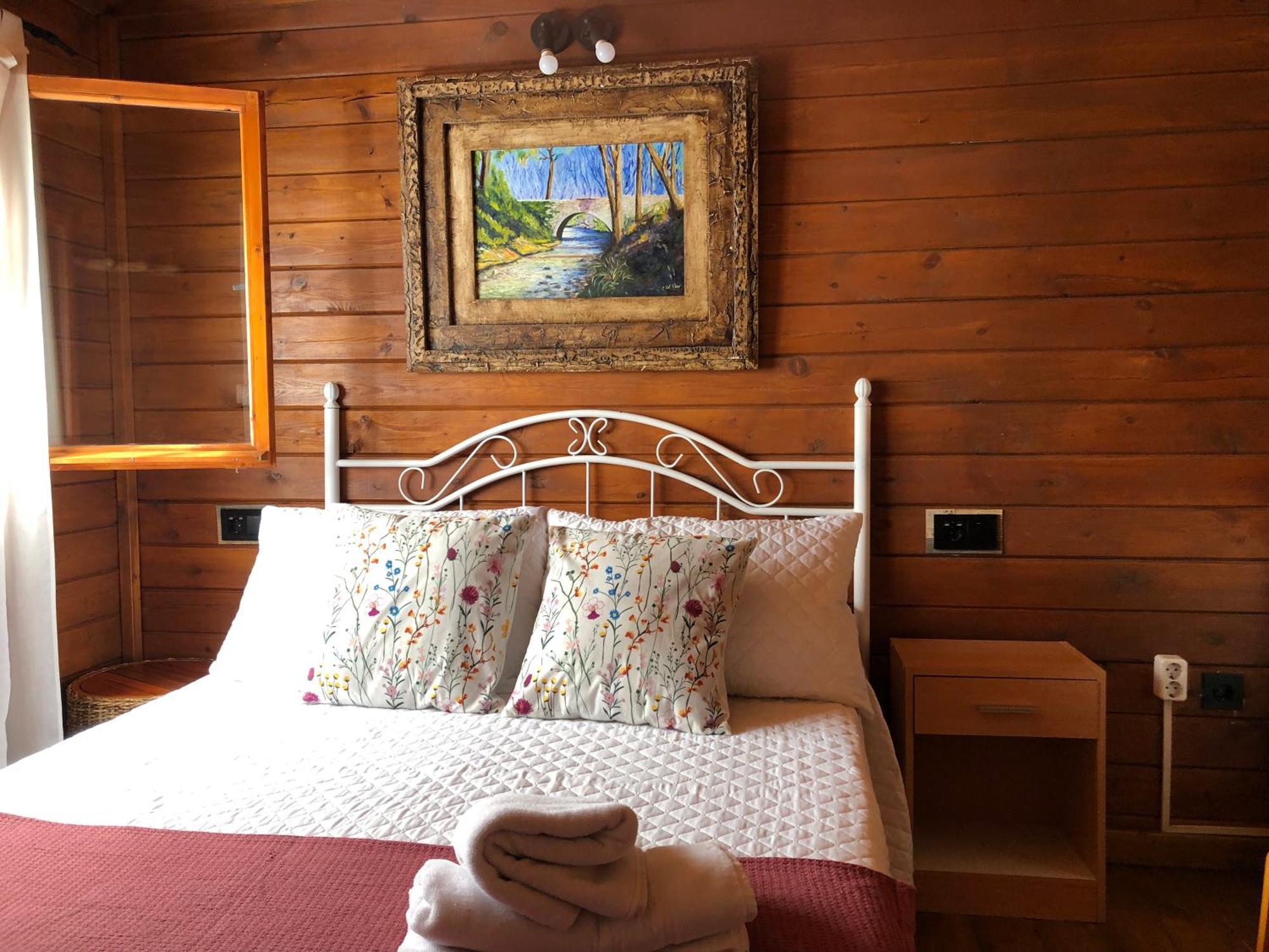 Cabanas De Madera Y - Gilmanas 3 *