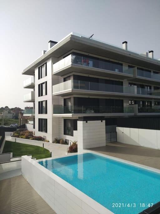 Apartamento En Edificio Nuevo Con Piscina Portonovo