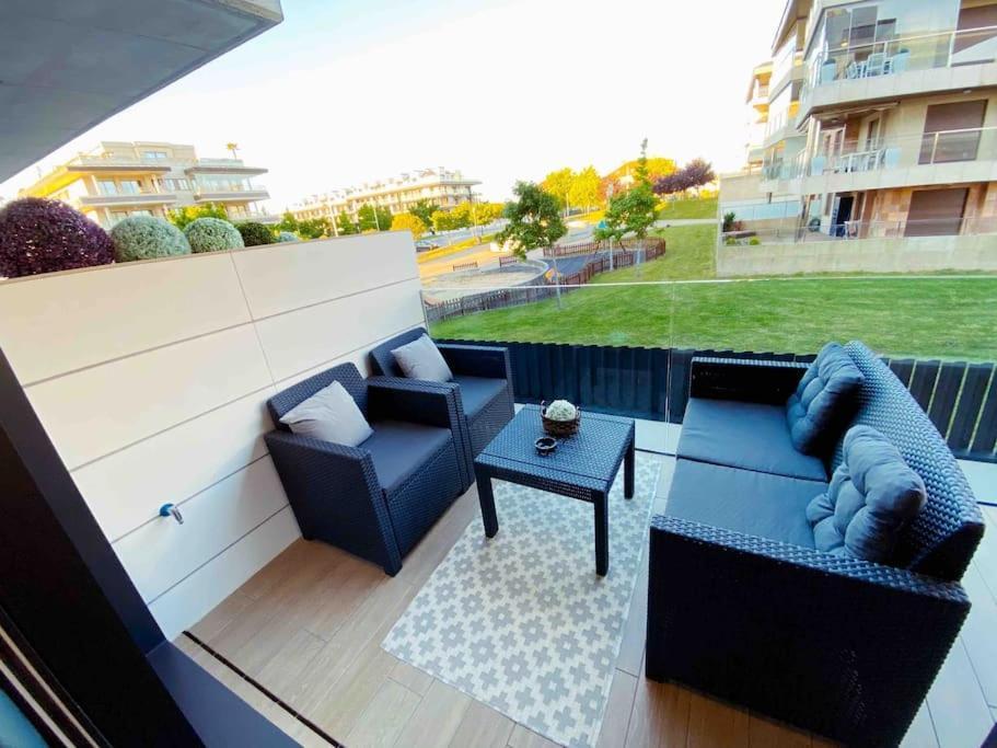 En Edificio Nuevo Con Piscina Apartamento Portonovo