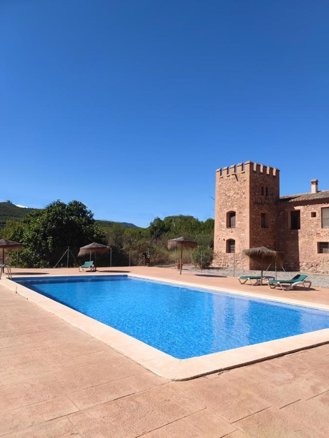 Casa rural Masía De San Juan, Renovada Y Con Terraza Privada En Castillo Con Piscina *
